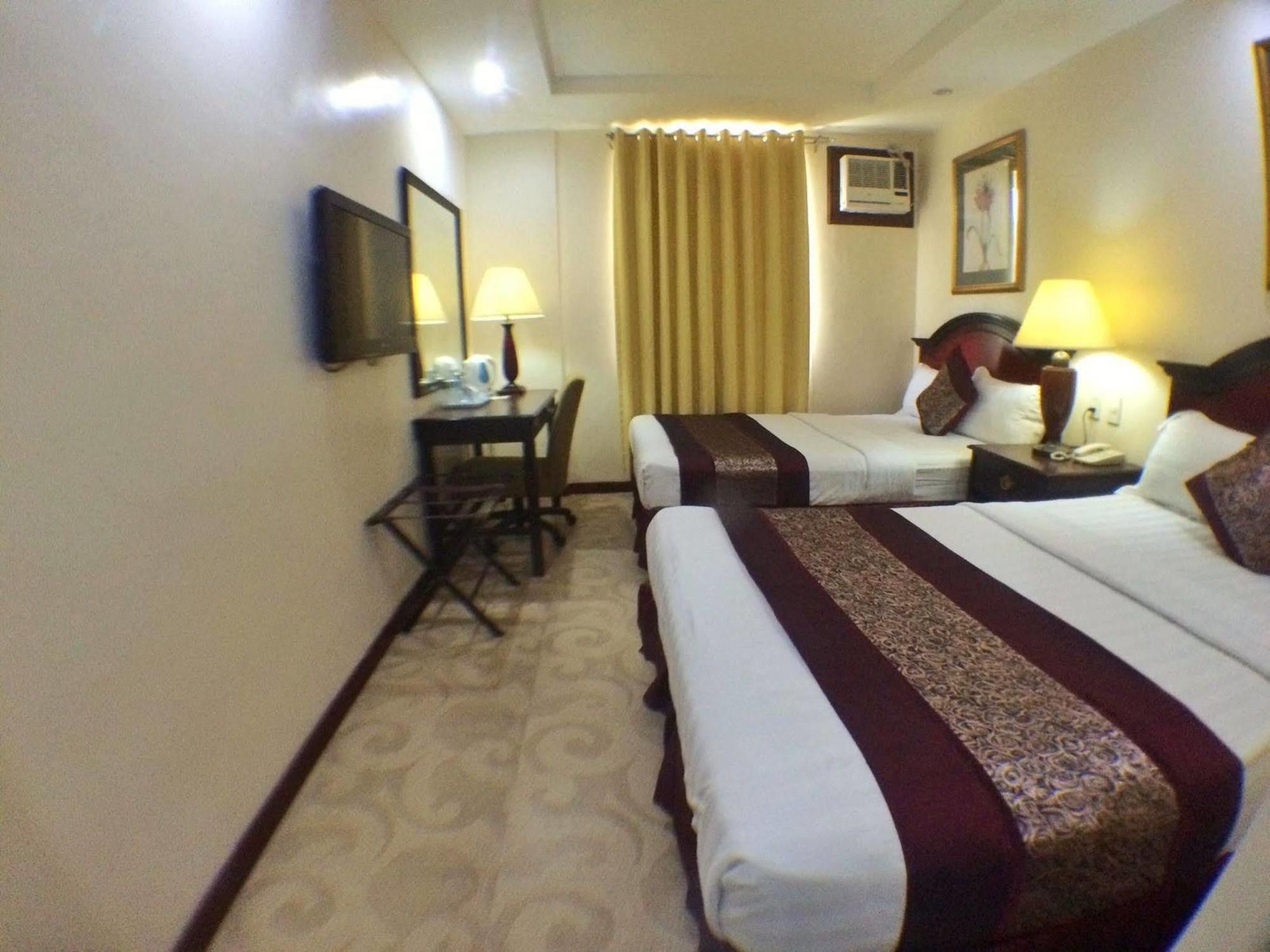 Cindy Kelly Hotel Olongapo Esterno foto